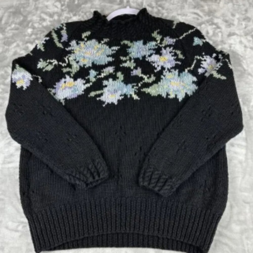 Vintage Karen Scott Hand Knits Sweater Women's Large Black Flowers Pearls (0924)